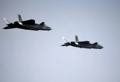 China unveils its J-20 stealth fighter on an air show in Zhuhai, Guangdong Province, China, November 1, 2016. Photo: Reuters