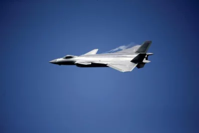 China unveils its J-20 stealth fighter on an air show in Zhuhai, Guangdong Province, China, November 1, 2016. Photo: Reuters