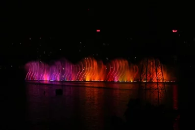 Dancing fountain and light show at Hatirjheel | Syed Zakir Hossain/Dhaka Tribune