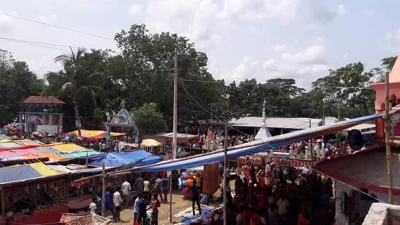 To ensure that the fair is peaceful and secure, the organizers coordinate with the district administration, district police and local political leaders