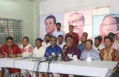 Awami League mayoral candidate Talukder Abdul Khaleque speaks at a press conference on Monday, as parties finish up last minute campaigns | Mehedi Hasan/Dhaka Tribune
