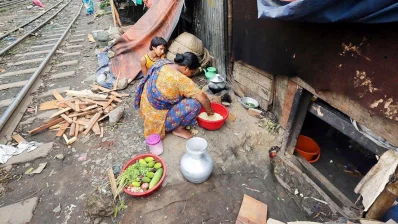 Salams home has no door, instead they crawl through a hole in the wall which is later covered up at night | Syed Zakir Hossain/Dhaka Tribune