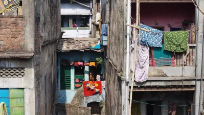 This dilapidated building in Shakhari Bazaar in Puran Dhaka is very hazardous, like many other old buildings in the area | Syed Zakir Hossain/Dhaka Tribune