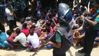 The drive began in Ganaktuli area around 10:30am on May 27, 2018 | Mahmud Hossain Opu/Dhaka Tribune