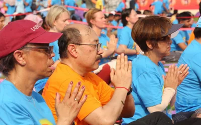 In attendance were Indian High Commissioner Harsh Vardhan Shringla and US Ambassador Marcia Bernicat. The Indian high commissioner greeted the participants in Bangla and thanked them profusely for their enthusiasm | Syed Zakir Hossain