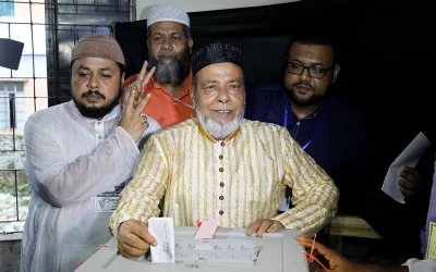 BNP mayoral candidate Hasan Uddin Sarker casts his vote at the polling centre at Bashir Uddin Udayan School and College | Mahmud Hossain Opu/Dhaka Tribune