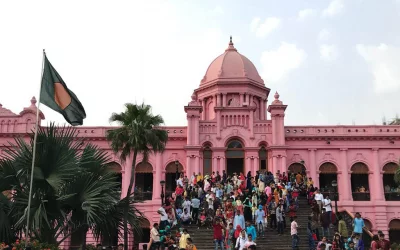 Historic sites, renovated to be major tourist attractions, also make for crowd hotspots during holidays as Ahsan Manjil was during this past Eid | Syed Zakir Hossain/Dhaka Tribune