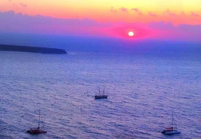 5 best sunset spots at magical Santorini