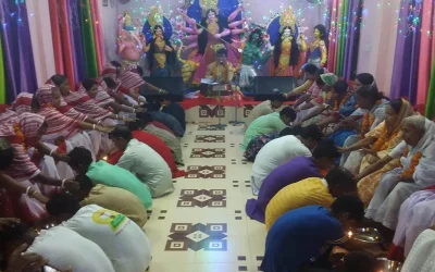 Sons pay homage to their mothers symbolically in Worship of the Living Mother, a recent phenomenon in Madaripur for the past two years in this photo on October 14, 2018 | Dhaka Tribune