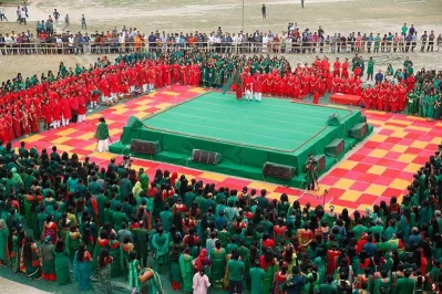 Millions of people gather to sing the national anthem, to start off the Victory Day program at Dhaka University  |nMahmud Hossain Opu/Dhaka Tribunen