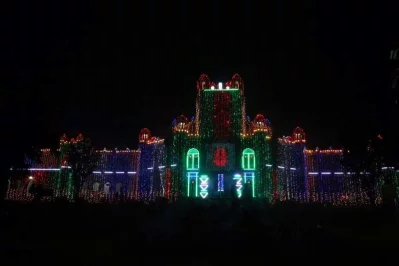 Curzon Hall is decorated with the vivid colors of Victory Day |nSyed Zakir Hossain/Dhaka Tribune