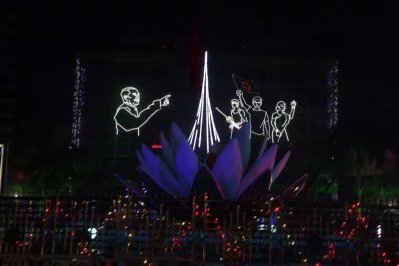 Shapla Square was lit with iconic figures commemorating the Liberation War |nSyed Zakir Hossain/Dhaka Tribunen