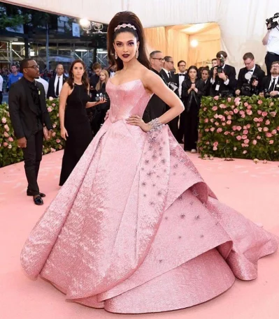 Deepika Padukone |nFacebook
