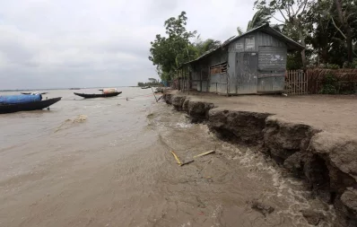 Effects of cyclone Fani as seen in the picture taken from Kanainagar village of Mongla, Bagerhat on May 04, 2019 | Syed Zakir Hossain/Dhaka Tribune
