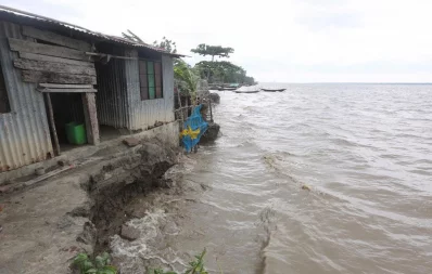 Effects of cyclone Fani as seen in the picture taken from Kanainagar village of Mongla, Bagerhat on May 04, 2019 | Syed Zakir Hossain/Dhaka Tribune