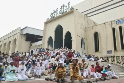 Thousands of devotees thronged mosques, Eidgahs and makeshift prayer venues to offer Eid prayers - despite the intermittent rain that has showered the country since Wednesday, June 5, 2019 | Rajib Dhar/Dhaka Tribune
