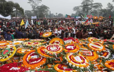 People place flower wreaths at National Memorial | Rajib Dhar/Dhaka Tribune