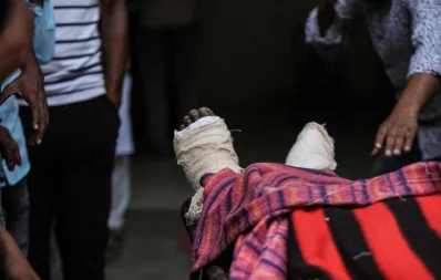 Body of a victim of the fire at a plastic factory in Dhakau2019s Keraniganj area, coverd by blanket, at Dhaka Medical College Hospital morgue on Thursday, December 12, 2019 | Mahmud Hossain Opu/Dhaka Tribune