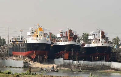 Ships at the dockyard on bank of the Buriganga river | Syed Zakir Hossain/Dhaka Tribune
