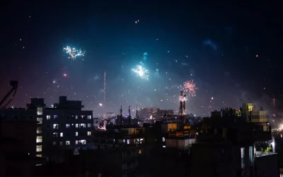 Fire works on the occasion of the new years in Dhaka on Wednesday, January 1, 2020 Mahmud Hossain Opu/Dhaka Tribune