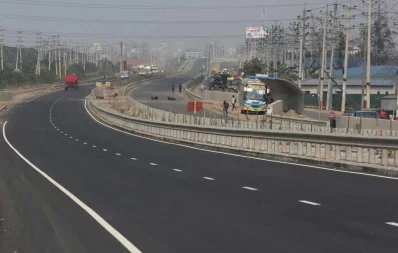 The 54.7km four-lane Dhaka-Bhanga Expressway is expected to reduce travel time between Dhaka and Faridpur by several hours, improving connectivity between the capital and the southern districts Syed Zakir Hossain/Dhaka Tribune