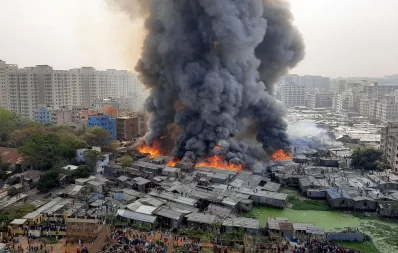 Shialbari Jhilpar Slum in Rupnagar area at Mirpur 6 on fire, on Wednesday, March 11, 2020 Courtesy: Md Rafiqul Hassan