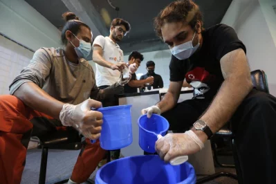 Buet students make hand sanitizers | Mahmud Hossain Opu/Dhaka Tribune
