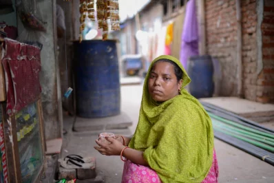 Rahida lives with her son in the Korail slum. She used to work as a housemaid, but was laid off without wages on March 26 | Mahmud Hossain Opu/Dhaka Tribune
