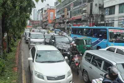 Traffic jam on Mirpur road in Dhanmondi area of Dhaka after heavy rain on Monday, July 20, 2020 | Rajib Dhar/Dhaka Tribune