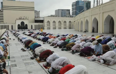 Muslim performing Eid prayer by maintaining social distancing as much as possible on Saturday, August 1, 2020 Rajib Dhar/Dhaka Tribune