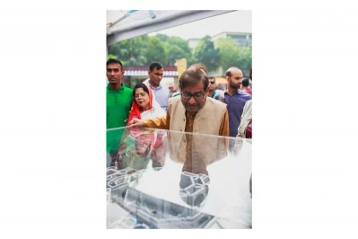 A one-woman mission for a Lego Sangsad Bhaban