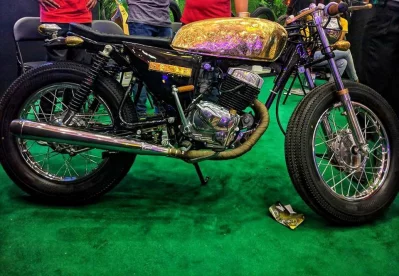 Honda CD200 (Old School Customs 1977)nCc: 200nHP: 16.5nCost: 350K