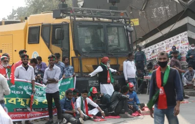 Hundreds of members of Bangladesh Muktijoddha Santan Sangsad from across the country protest in front of the National Museum on Tuesday, February 23, 2021 Mehedi Hasan/Dhaka Tribune