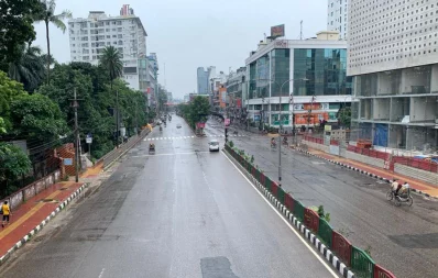 Dhanmondi-27 intersection in Dhaka, one of the busiest points, seeing almost no movement of Transport Syed Zakir Hossain/Dhaka Tribunen