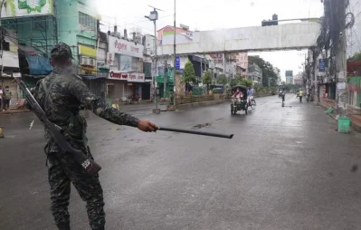 Member of Border Guard of Bangladesh patrolling on a road in Rajshahi Dhaka Tribune