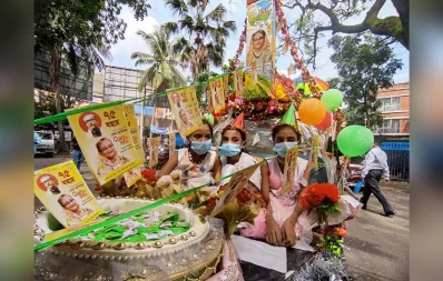 On the occasion of Sheikh Hasinas birthday, a group of Awami League supporters organized a joyous procession in the Press Club area on September 28, 2021 Mahmud Hossain Opu/ Dhaka Tribune