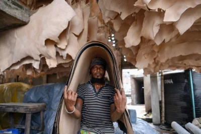 In Pictures: Everyday hustle and bustle at leather factories
