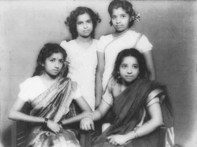 The four Mangeshkar sisters in their younger days Instagram/ashabhosle