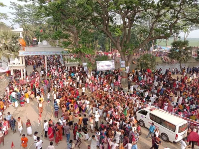 In Pictures: Baruni Puja celebrated in Gopalganj