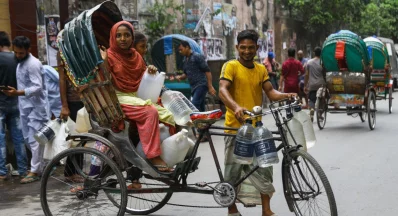 In Pictures: Safe water crisis hits Dhaka areas