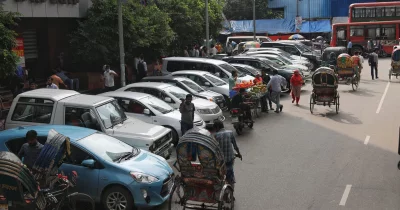 In pictures: Illegal parking occupying Dhaka streets