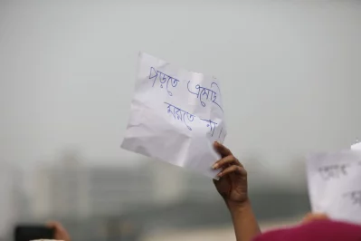 In pictures: Dhaka road blocked over death of Northern University student