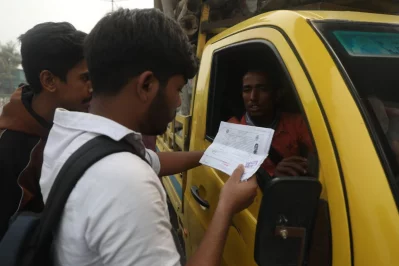 In pictures: Dhaka road blocked over death of Northern University student