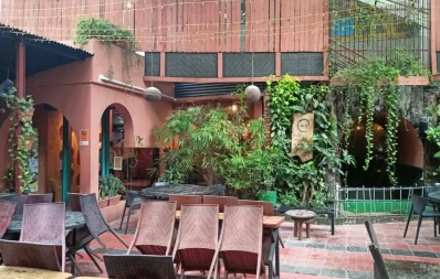 The image shows the courtyard of a restaurant called Soi7 on Road 7 in Dhanmondi, Dhaka. Photo: Mehedi Hasan/Dhaka Tribune
