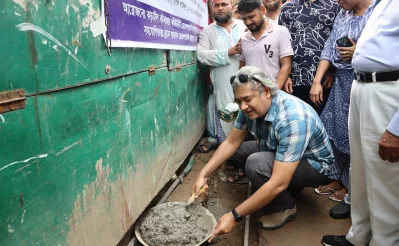 Newly elected Dhaka-17 MP Mohammad Ali Arafat inaugurates a road development project in the capital`s Karail Adarsha Nagar area on Thursday, August 31, 2023. Photo: Dhaka Tribune