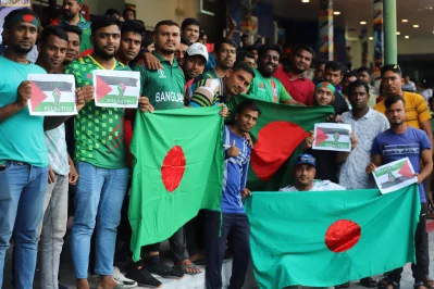 Bangladesh fans show their support for Palestine