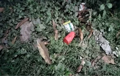 The image shows an unexploded cocktail that was recovered from Faridpur on Sunday, October 29, 2023. Photo: Dhaka Tribune
