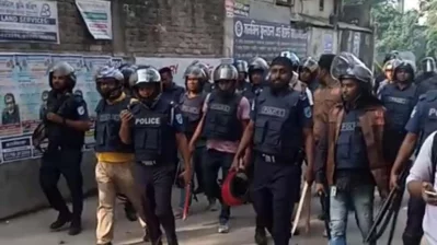 Members of police were seen patrolling in Narayanganj on Sunday, October 29, 2023. Photo: Collected