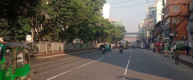 Dhaka street is almost empty amid hartal on Sunday, October 29, 2023. Photo: Dhaka Tribune