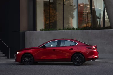2021-mazda3-turbo-3-1651205189912